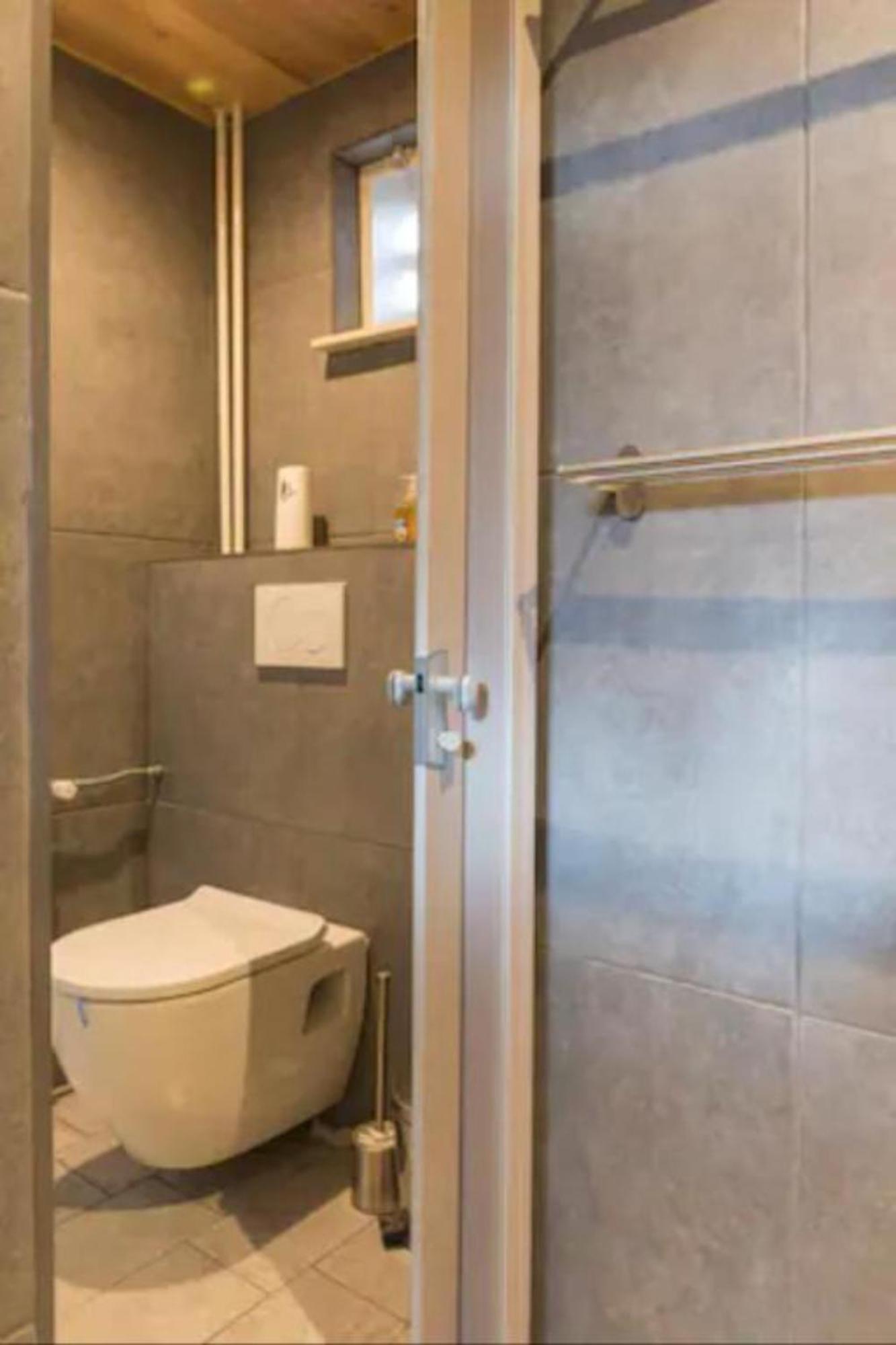 Ground Floor And Twin Bedroom In Luxurious Villa With Beautiful Garden Very Near Tue And Centre Αϊντχόφεν Εξωτερικό φωτογραφία
